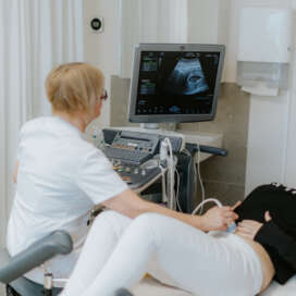 What Infertility Specialists Can Do for You Beyond Traditional Treatment Methods